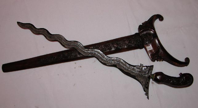 http://www.indotalisman.com/Keris8.JPG